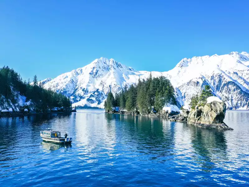 Prince William Sound Cruise & Aurora Rail Adventure