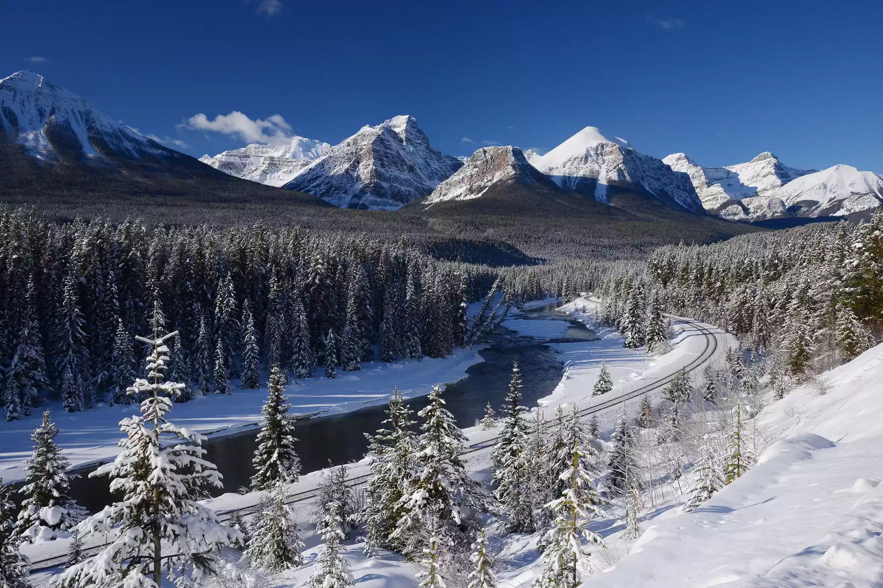 Best Canadian Rockies Winter Train Trips | Snow Train to the Rockies