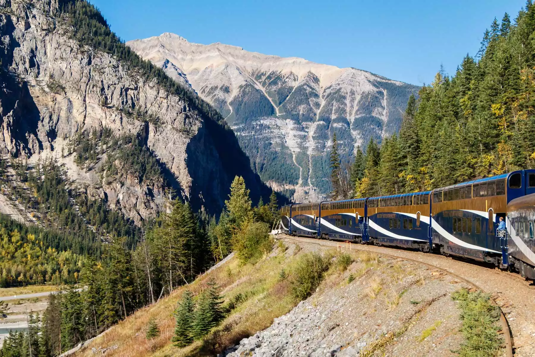 Canadian Rockies Train Trips and Luxury Tours