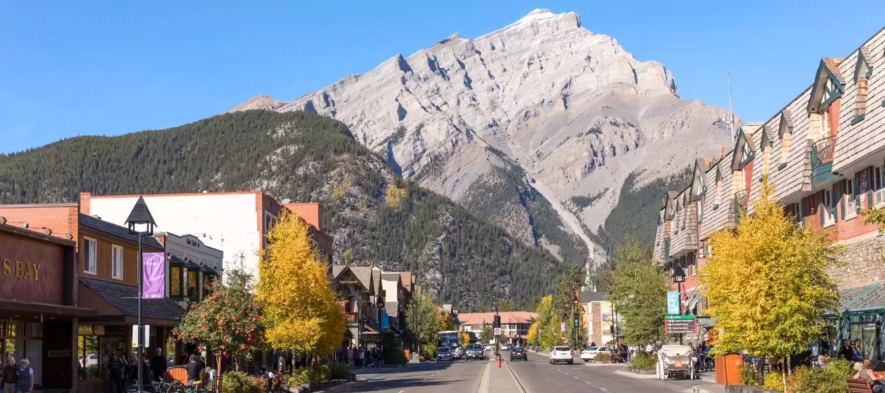 How to Get from Calgary to Banff & What to See on the Way How to Get from Calgary to Banff & What to See on the Way