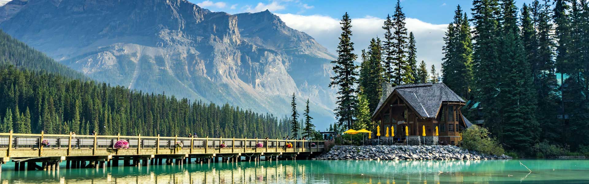 Western Canada Road Trips | Emerald Lake Lodge