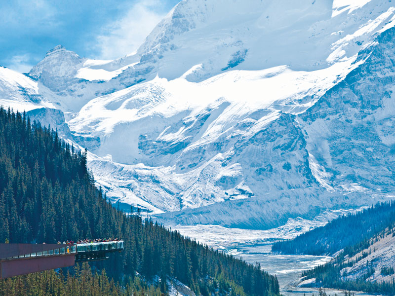 Canadian Railways the Continental to the Rockies Via Rail 4