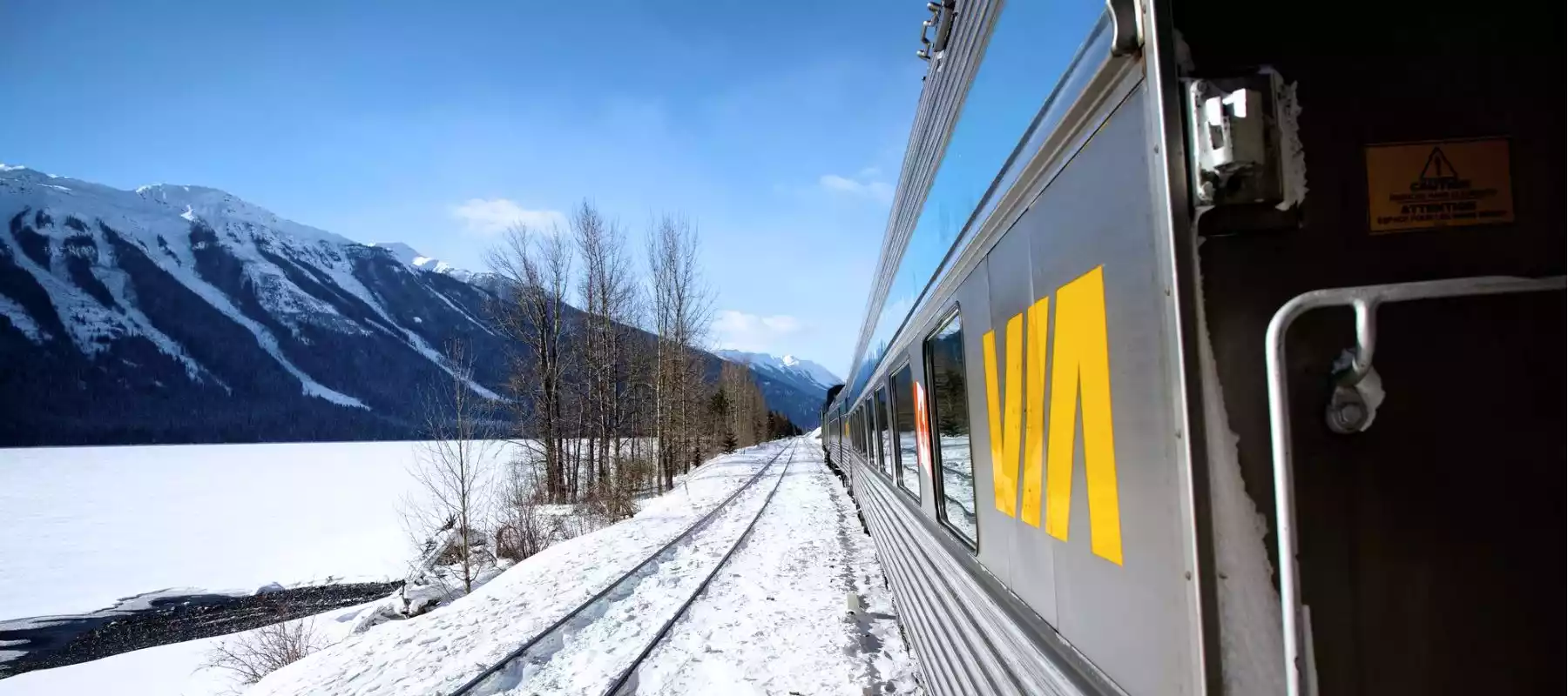 19 Hours on the Canadian Train: Canadian Rockies by Rail
