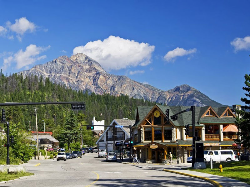 Canadian Rockies Road Rail Retreat 3