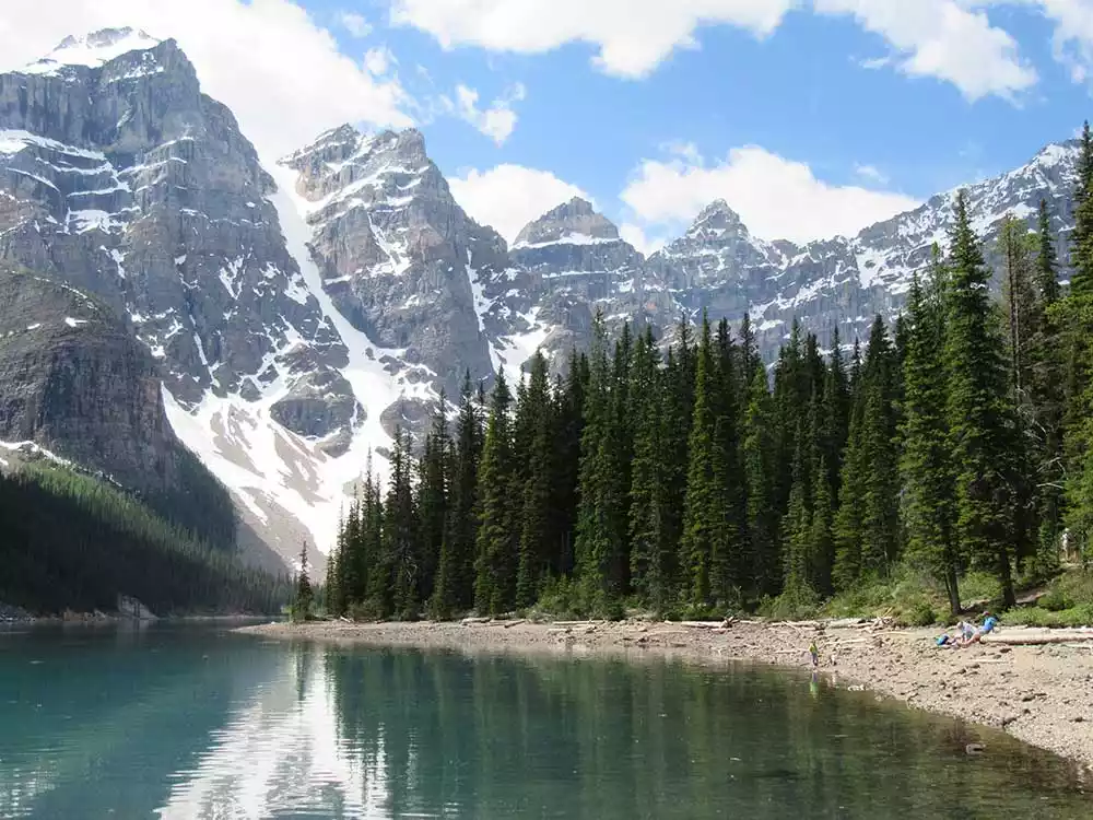 Dinosaurs, Lakes and Glaciers: Expert Approved Trip Ideas in Alberta, Canada Dinosaurs, Lakes and Glaciers: Expert Approved Trip Ideas in Alberta, Canada