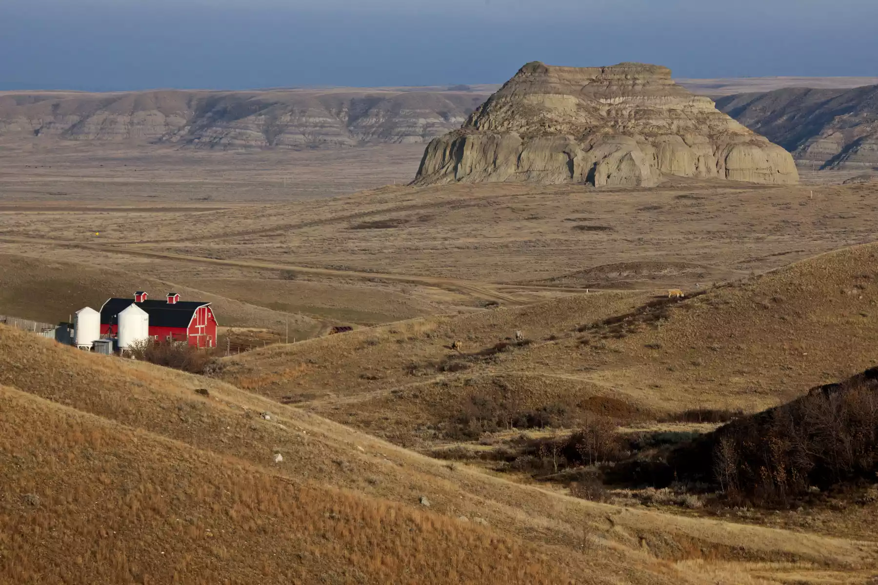 Edmonton, Drumheller, Waterton National Park Vacations Edmonton | Drumheller | Warterton National Park Vacations Lakes | Road Trips | Self Drive Vacations