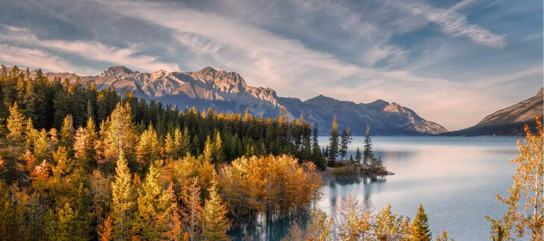Fall in Canada: Best Rockies Destinations and Packages Fall in Canada: Best Rockies Destinations and Packages