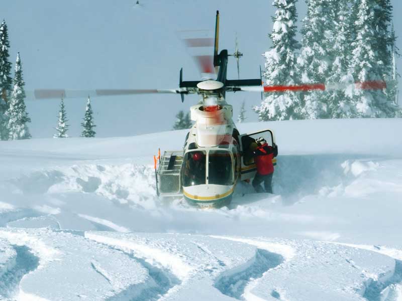 Heli Skiing Packages Canada Mike Wiegele Heli Skiing Deluxe Package 2