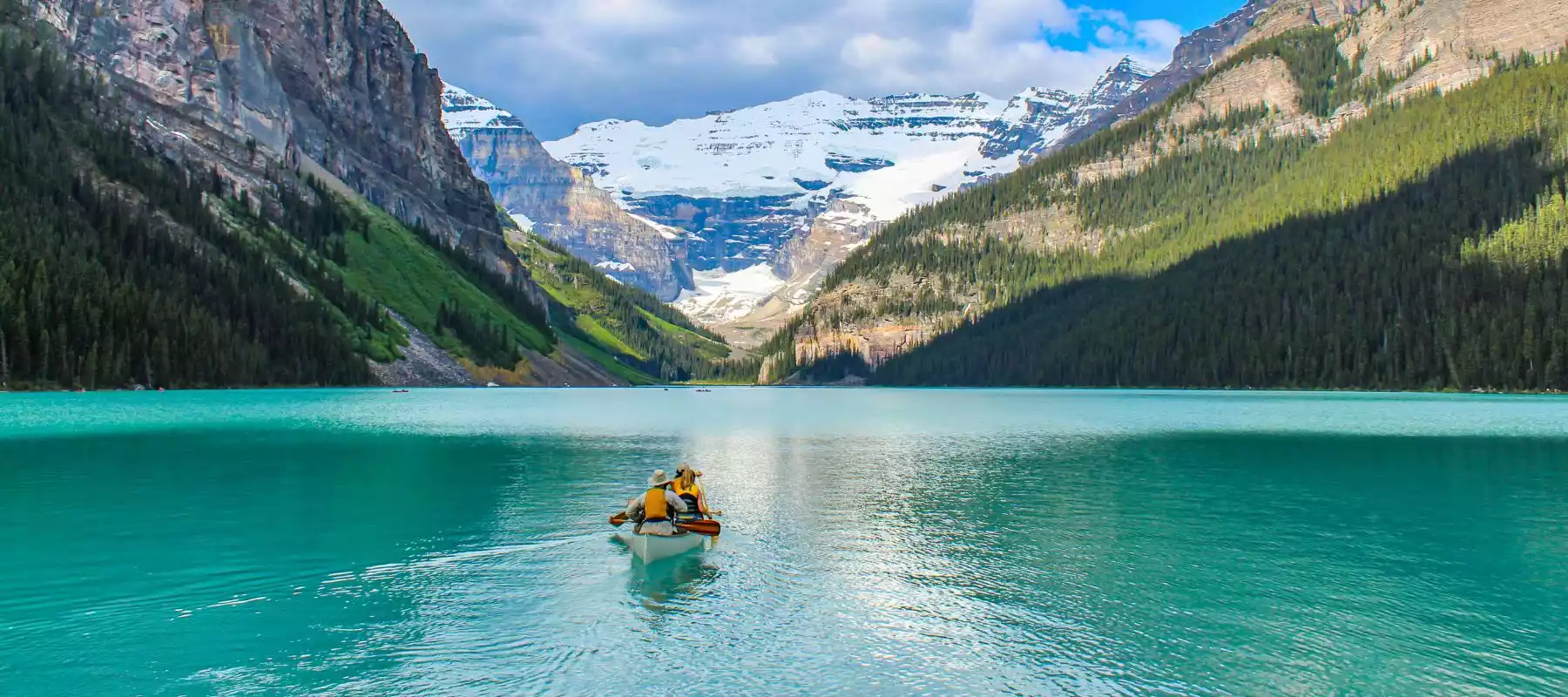 Embrace the Splendor of the Canadian Rockies Embrace the Splendor of the Canadian Rockies