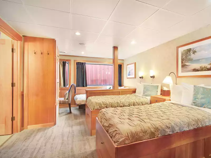 Safari Explorer | Admiral Cabin