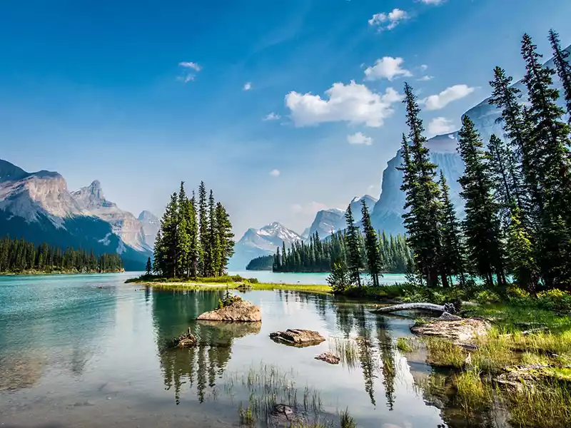 Spirit-Island-Maligne-Lake1646671309