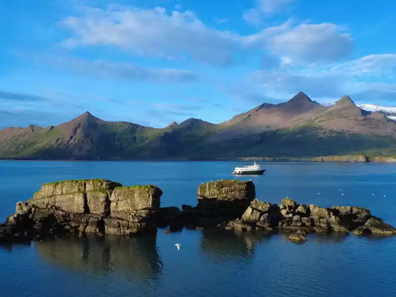 Small Ship Cruises Alaska | Aleutian Islands Adventure with Dutch Harbor and Kodiak
