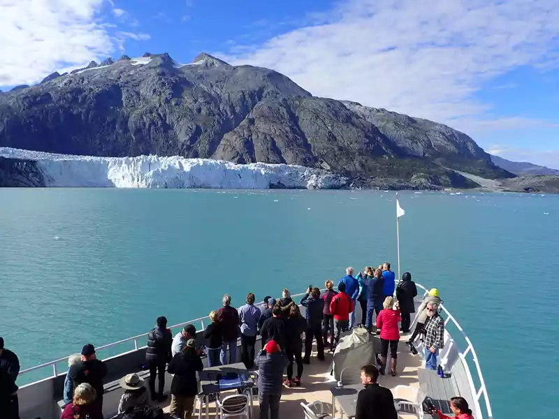 Wilderness-Explorer-Bow-Glacier-Bay