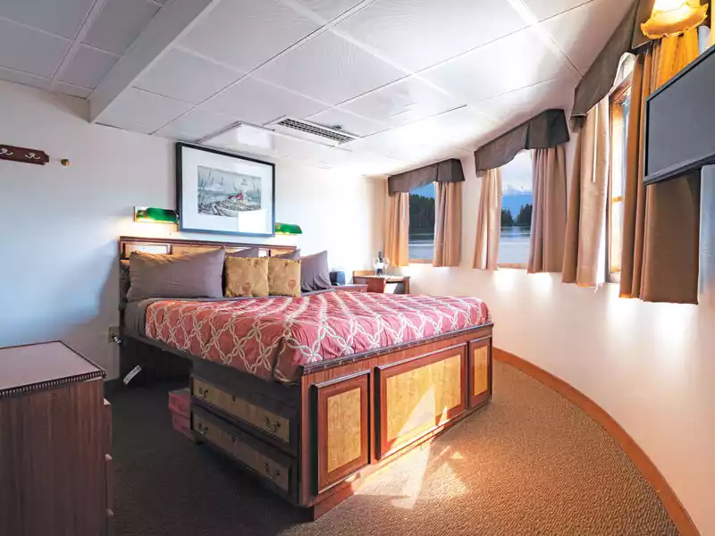 Wilderness Legacy | Jr Commodore Cabin